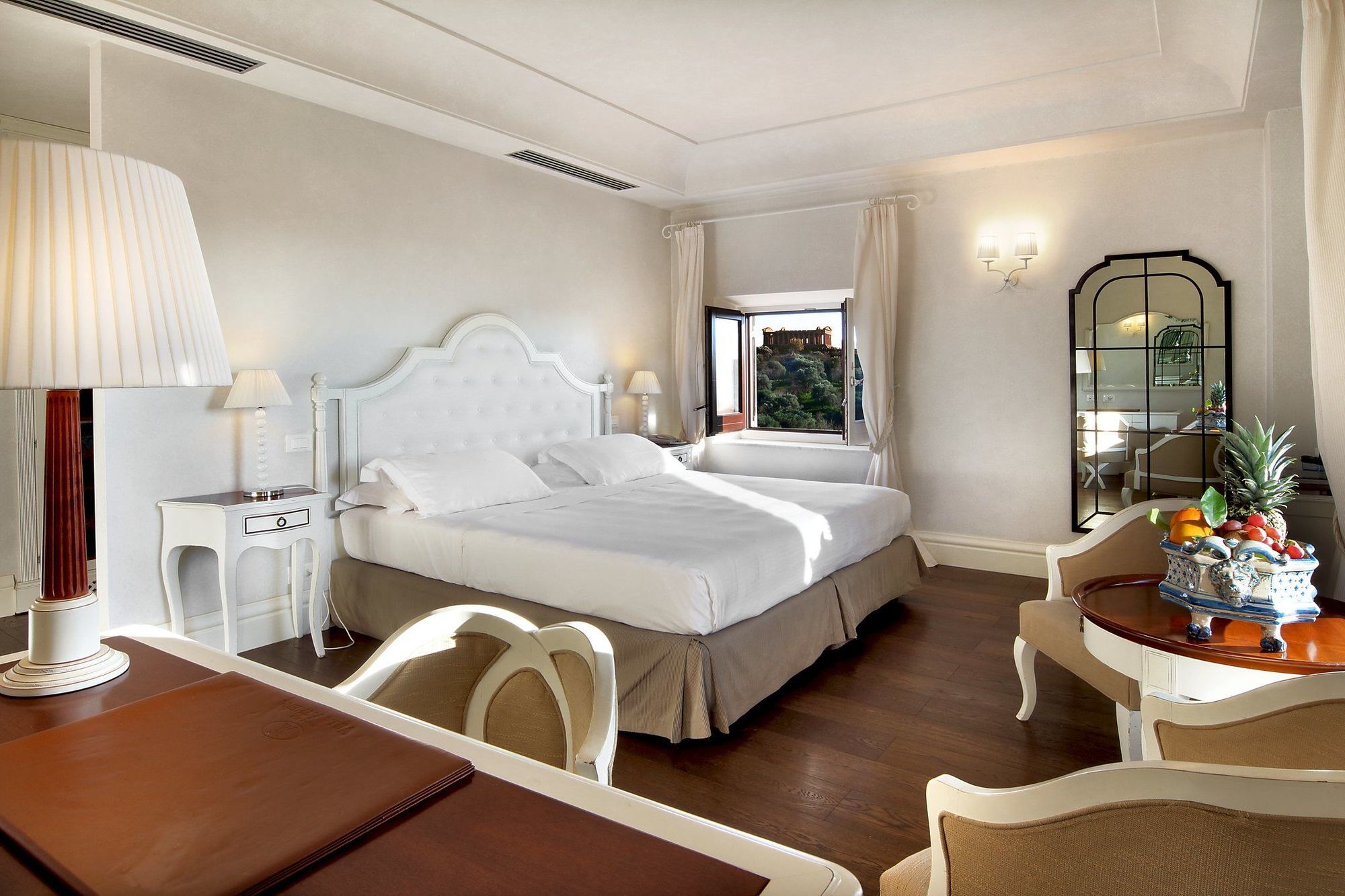 Villa Athena Resort أغريجنتو المظهر الخارجي الصورة A room at the hotel